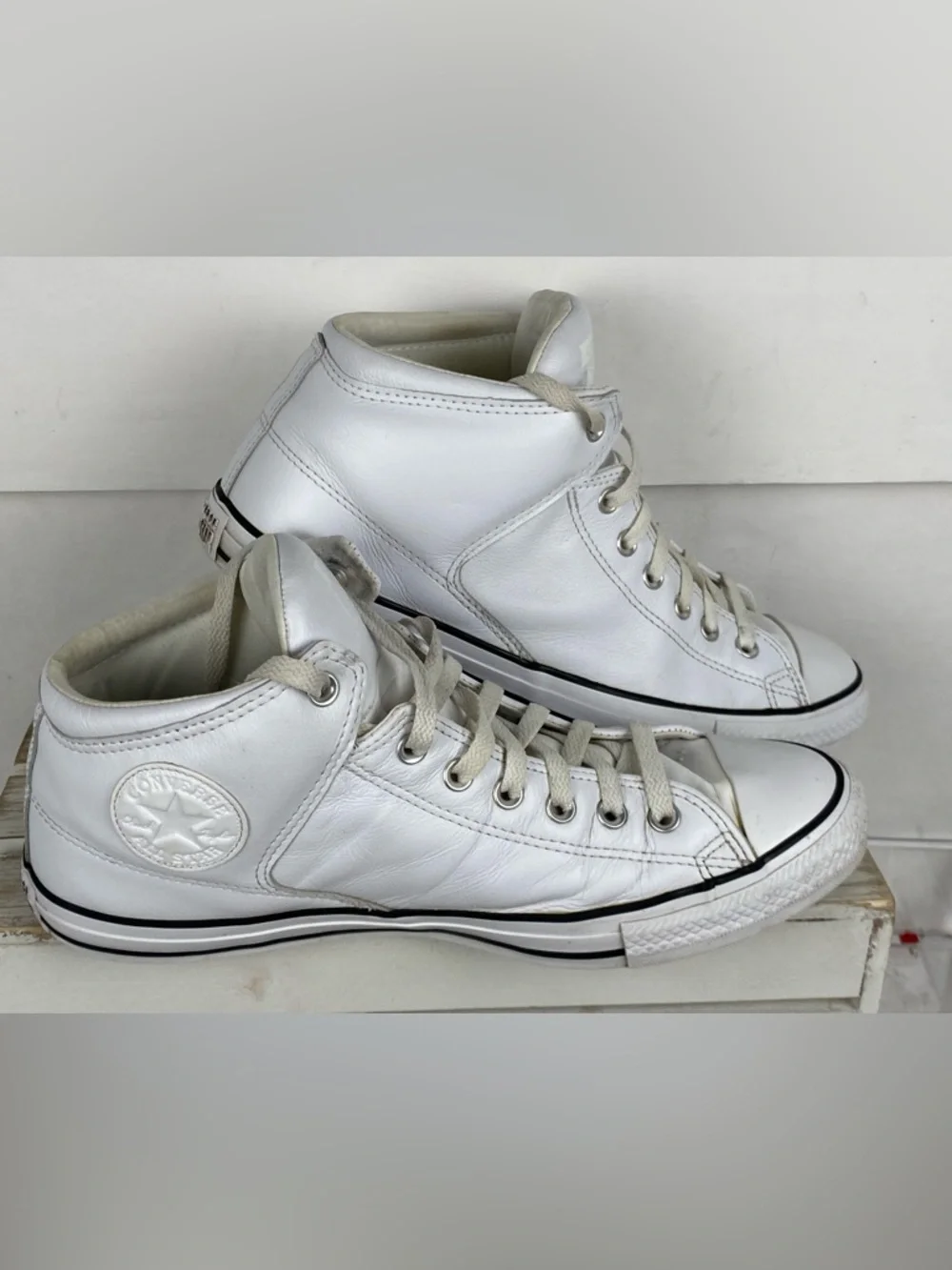 Converse Chuck Taylor All Star High Street leather sneakers white unisex M12 W14 - Picture 4 of 14